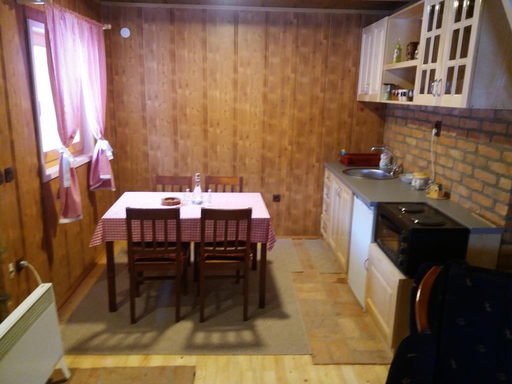 Apartment Mateja Μόκρα Γκόρα Εξωτερικό φωτογραφία